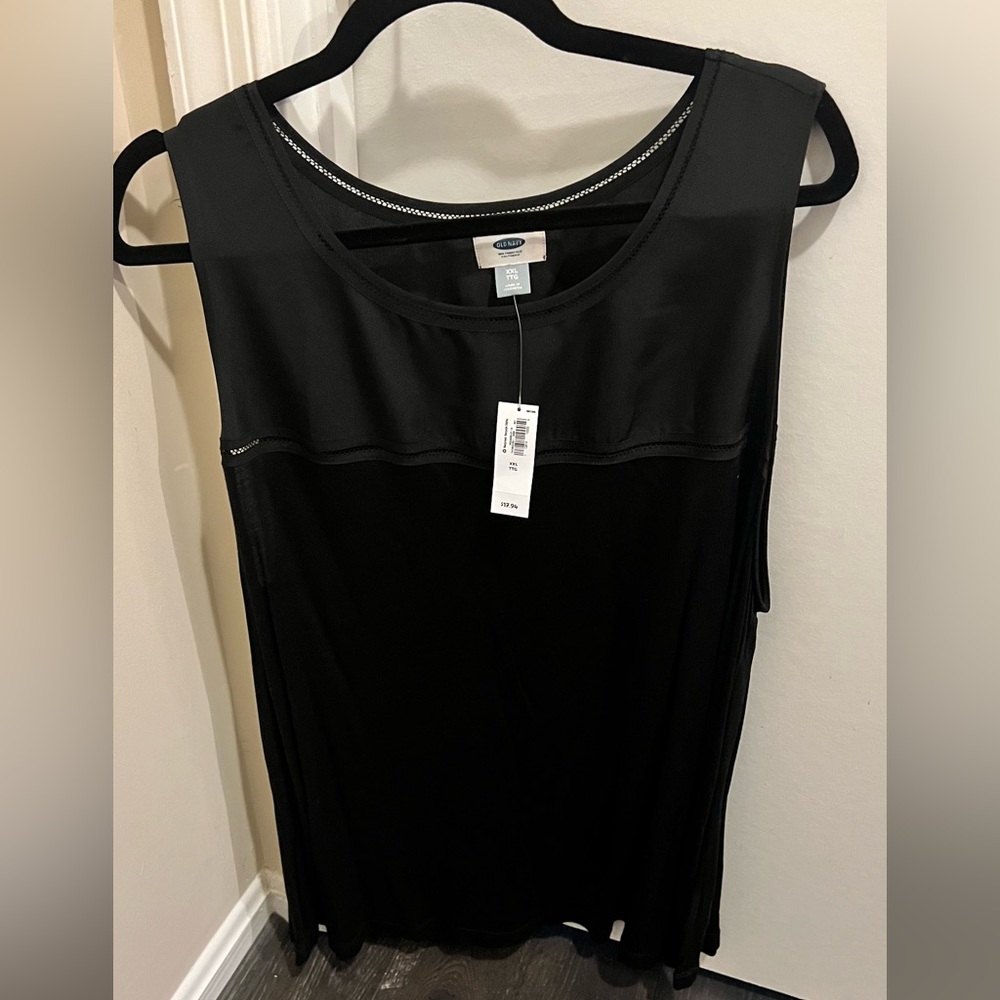 Old Navy Black Sleeveless Top with Unique Stitching detail